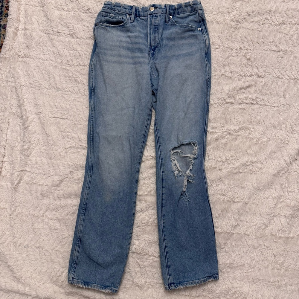 Good American Light Blue Straight Leg Jeans with Distressed Knee